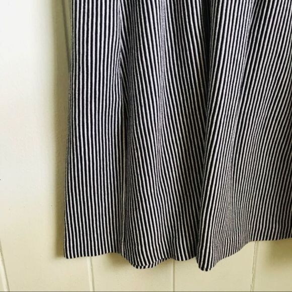 Elle • Vertical Stripe Fit n Flare Sheath Dress - Picture 2 of 5